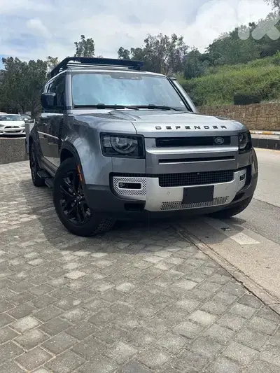 Defender 110 P400 V6 ( Clean Carfax ) 7 seats
