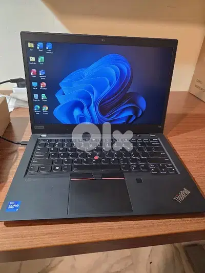 LENOVO THINKPAD T14 11TH 24 GB RAM IRIS XE NVME 512 GB SK HYNIX