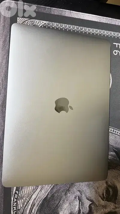 MACBOOK AIR M1 chip super clean 91%BT