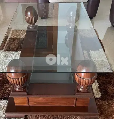 table like new for saloon or living room