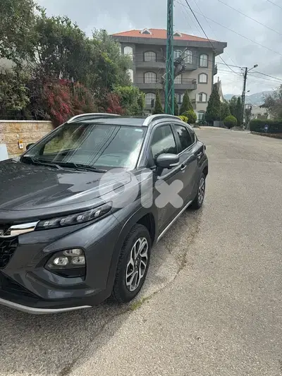 Suzuki FRONX 2025