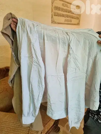 البسه اوروبيه تصفيه غير مستعمله القطعه ٤٠٠الف يوجد دلفري ٧٩٣٣٠٣٧٨
