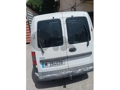 أوبل أخرى 2003 ٢٠٠٣