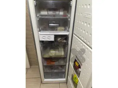 blomberg freezer