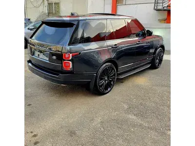 RANGE ROVER VOGUE V8 2018 CLEAN CARFAX BLACK EDITION MINT CONDITION