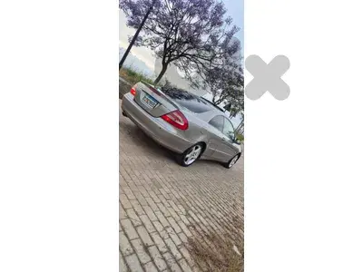 Mercedes-Benz CLK-Class 2004 2