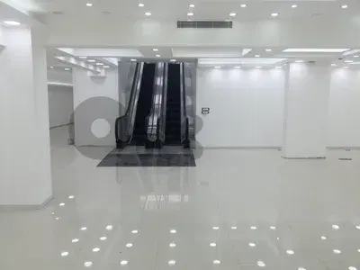 Fully Equipped Showroom for Sale in Hamra 600m² + 60m²