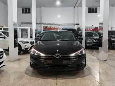 2019 HYUNDAI ELANTRA SEL (LIKE NEW)