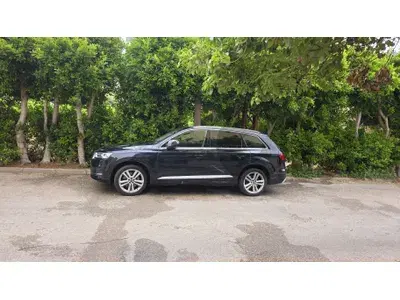 Audi Q7 2016 6 cylindrss
