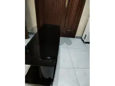 طاولة تلفزيون