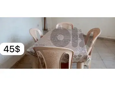 طاوله طعام