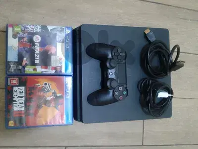 ps4 used / 1controler / 2 games ps4 used / 1controler / 2 games