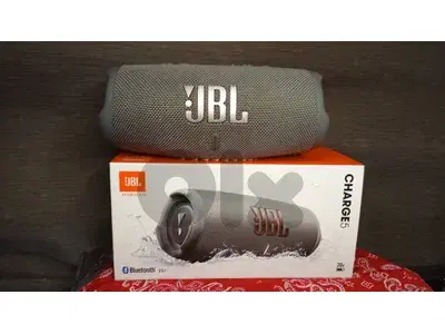 jbl charge 5 like new