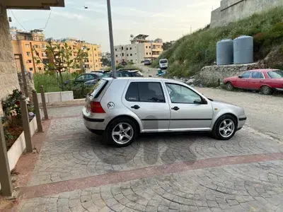 Volkswagen Golf 2000 golf 4