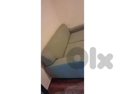 صوفا شبه جديد السعر ١٠٠