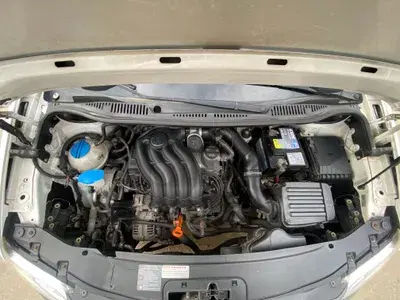 Volkswagen Caddy 2008 .