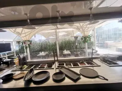 Kiosk restaurant food truck مطعم