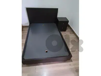 BED with NIGHTSTAND