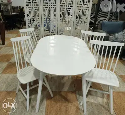 طاولة سفرة مع كراسي