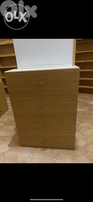 chest of drawers