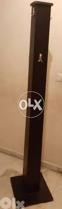 عامود تعليق الملابس
