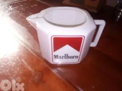 marlboro vintage promotionnal ceramic water/glass jug made in england