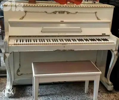 Piano Petrof