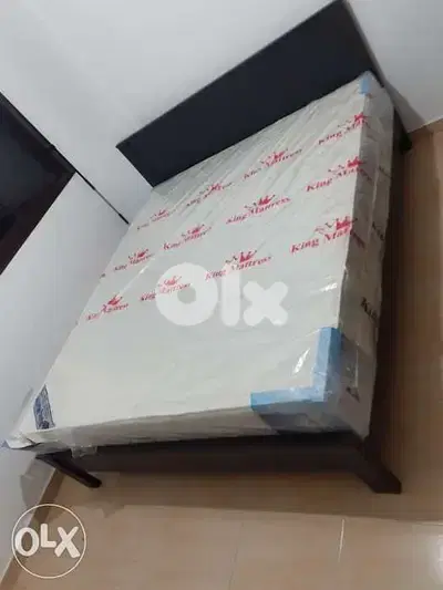 تخت مجوز مع فرشة كينغ ماترز