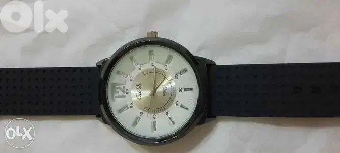 Watch with its beautiful box. ساعة سبور وتصلح كهديّة بعلبتها