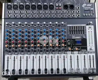 mixer powered 800w,12 channel with usb play,new in box not used