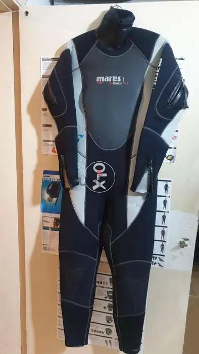 Diving semi dry suit Mares