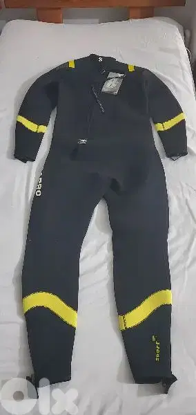 ScubaPro Swimming/Diving Equipment (Suit,Fins,Goggles,LifeJacket,Shoes