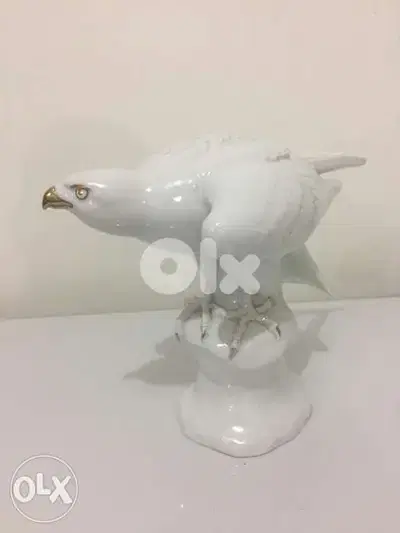 rare museum porcelaine bold eagle signed M. Herm Fritz