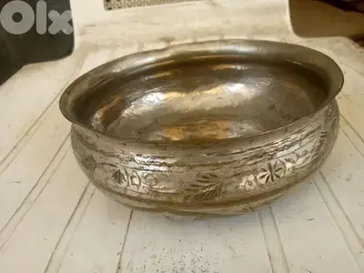 طاسة نحاس قديمة حفرر
