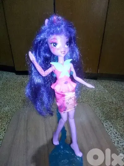 TWILIGHT SPARKLE  LITTLE PONY barely used good doll=15$