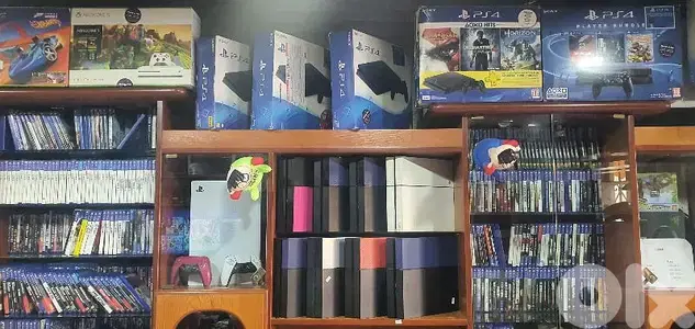 ps4 like new only from world of playstation store open 24/7