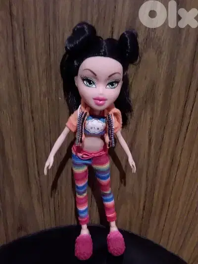 SLEEPOVER PARTY BRATZ JADE MGA2018 Great doll, own wear+Nude Feet=25$