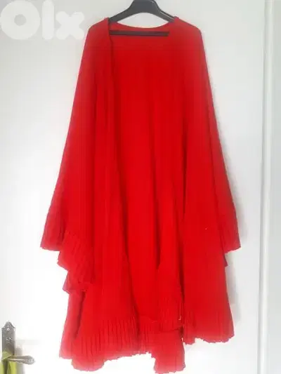 Red Cape in very good condition