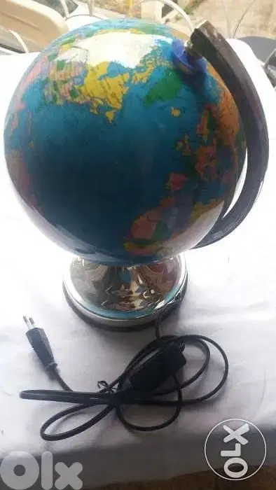 مجسم للكرة الارضية على الكهرباء (cash $ only)