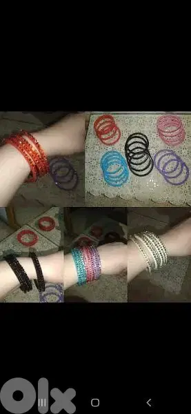 plastic brac3lets 6 colours strass all over 5=15$