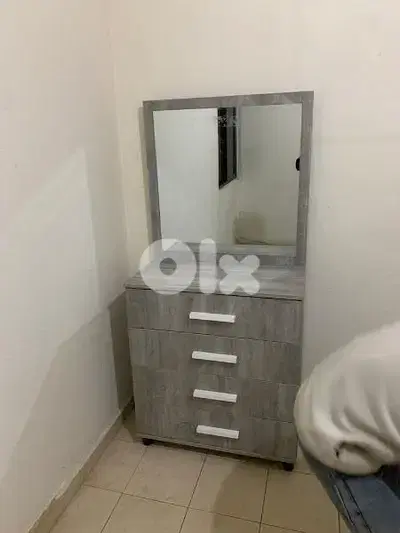 شفنيرة مع مراية جديدة من المعمل إلى المستهلك