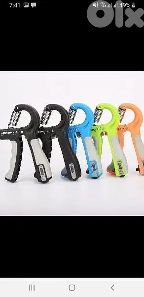Adjustable hand grip with counter