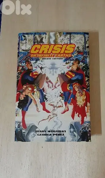 Crisis On Infinite Earths Graphic Novel.