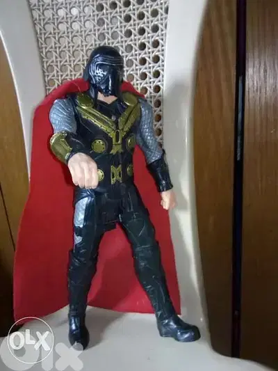 THOR ACTION LEGEND TALKER as new doll in KYLO REN Mask Hasbro=17$