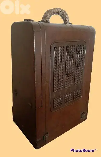 1940s. Revere cinema projector 16mm. with sound