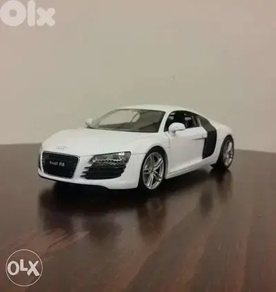 Audi R8 diecast car model 1:24