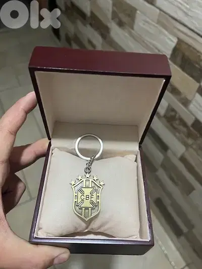 keychain brasil logo  with the box for 5 usd