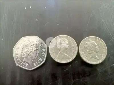 عملة معدنية نادرة للملكة بريطانيا اليزابيث الثانية