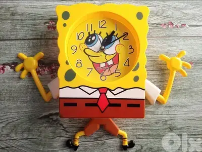 cute SpongeBob Square head wall clock