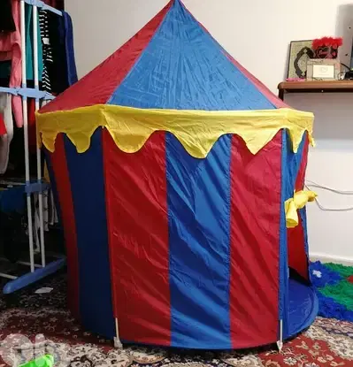 tent for outdoor and indoor use still new